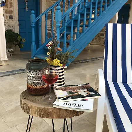 La Petra Eski Oda ve Kahvaltı Datça