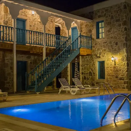 La Petra Eski Oda ve Kahvaltı 2*