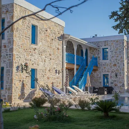 Bed and Breakfast La Petra Eski 2*